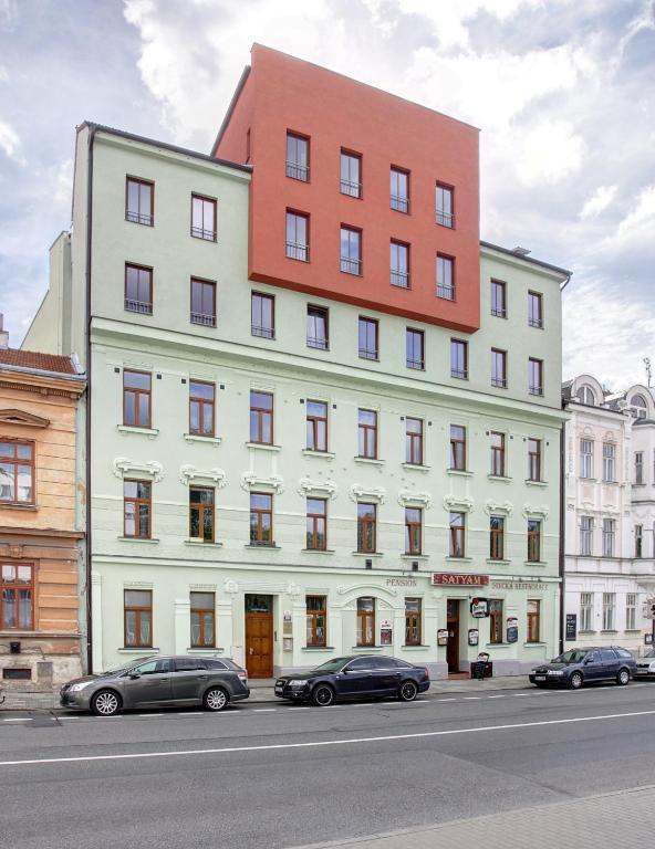 Yellow Apartment Deluxe Бърно Екстериор снимка
